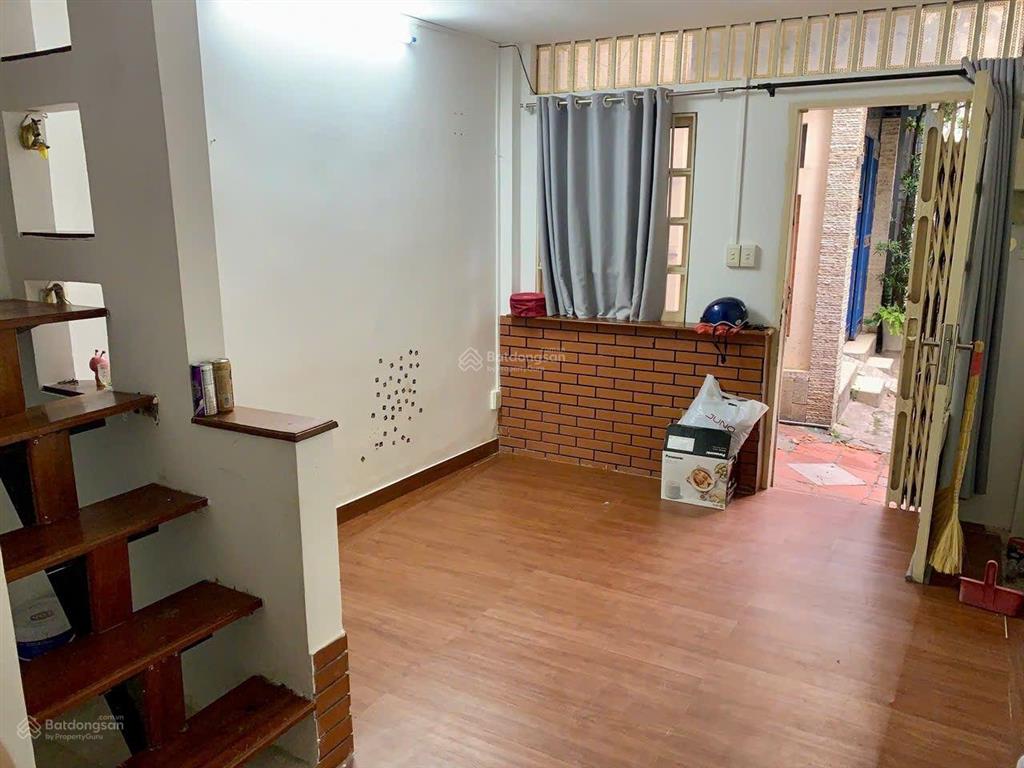 Cho thuê nhà nguyên căn, 1 trệt + 1 lầu, đường nguyễn văn trỗi, trung tâm phú nhuận