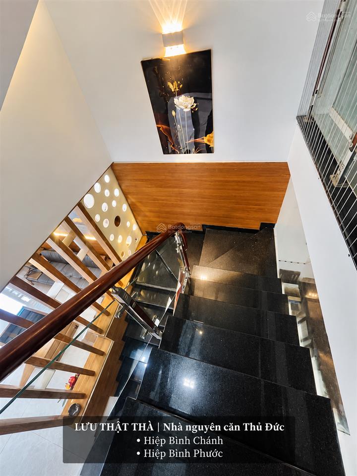 Nguyên căn 5pn sân rộng gần vạn phúc city  cân nhơn hoà