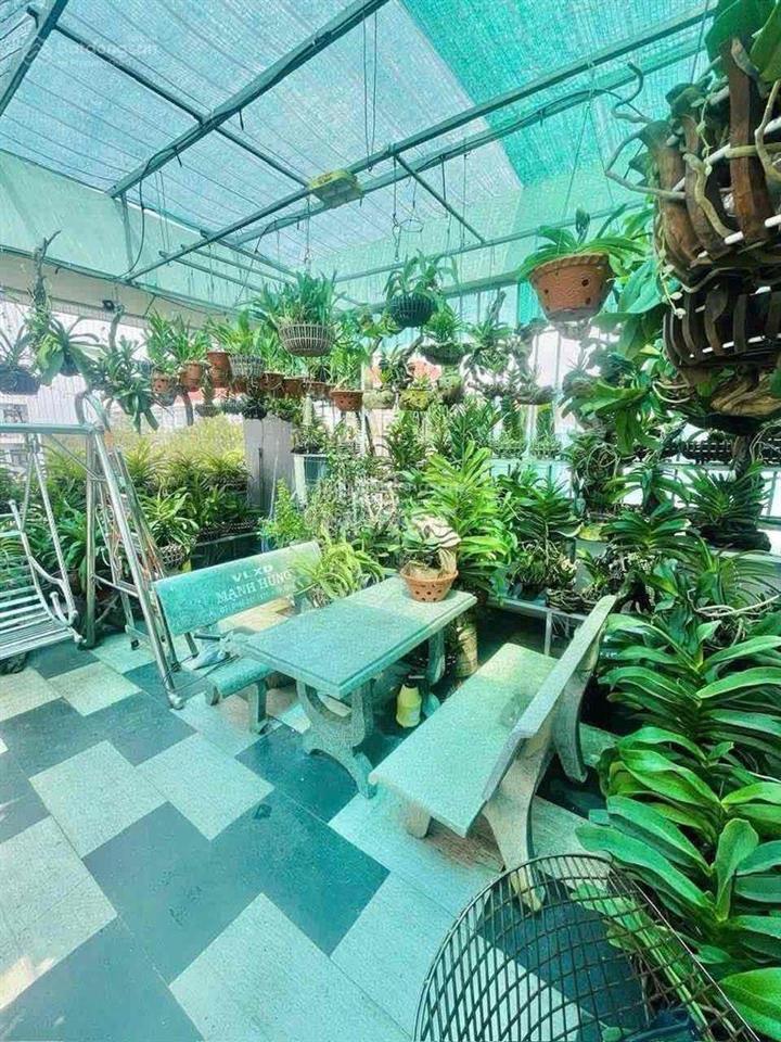 Nguyên căn 5pn sân rộng gần vạn phúc city  cân nhơn hoà