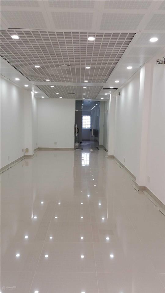 Văn phòng cho thuê đường cộng hoà  tầng 1  60m2