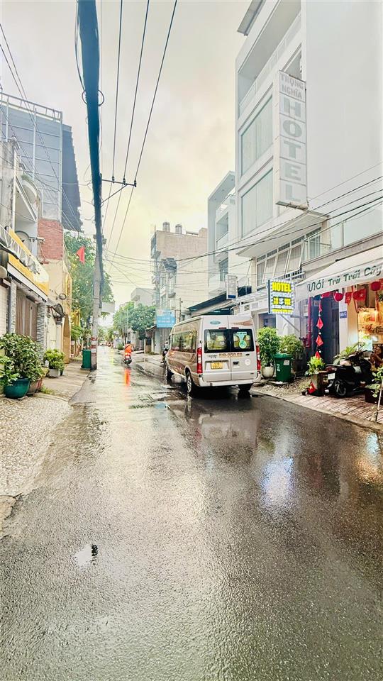 BÁN NHÀ MẶT TIỀN SỐ 1 CŨ, DT : 122/138M3, 4 TẦNG, 6 PHÒNG, CHỈ 19 TỶ TL.