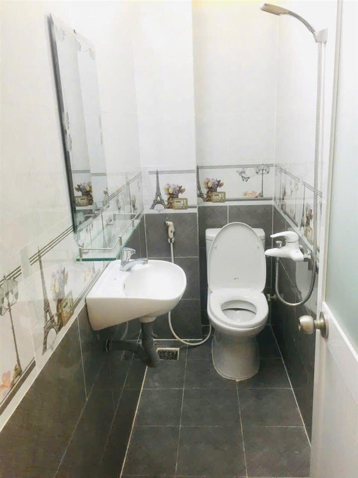 BÁN NHÀ MẶT TIỀN ĐƯỜNG QUẢNG HÀM, – DT 97M2, SAU QH CÒN 56M2, 4 TẦNG , 6 PHÒNG CHỈ 14 TỶ .