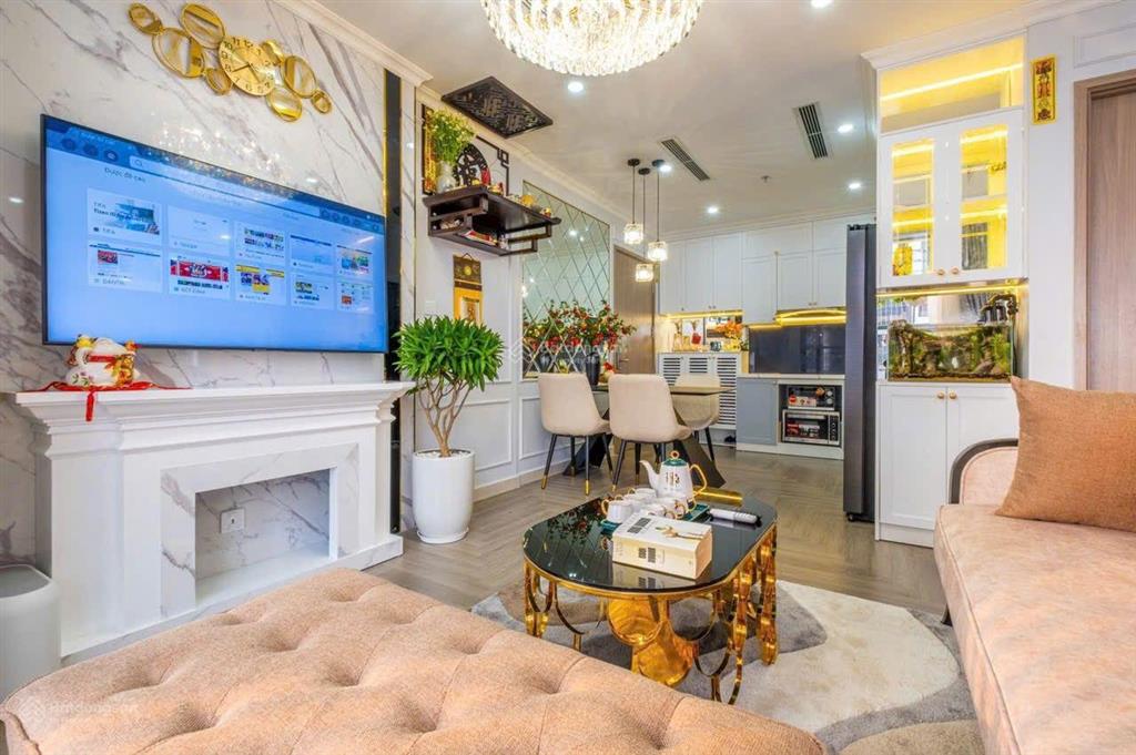 Bán 2pn2wc 62m tòa gs5 có 2 ban công  nhà mới tinh vừa nhận tháng 1  giá 5,250 tỷ bao phí full đồ