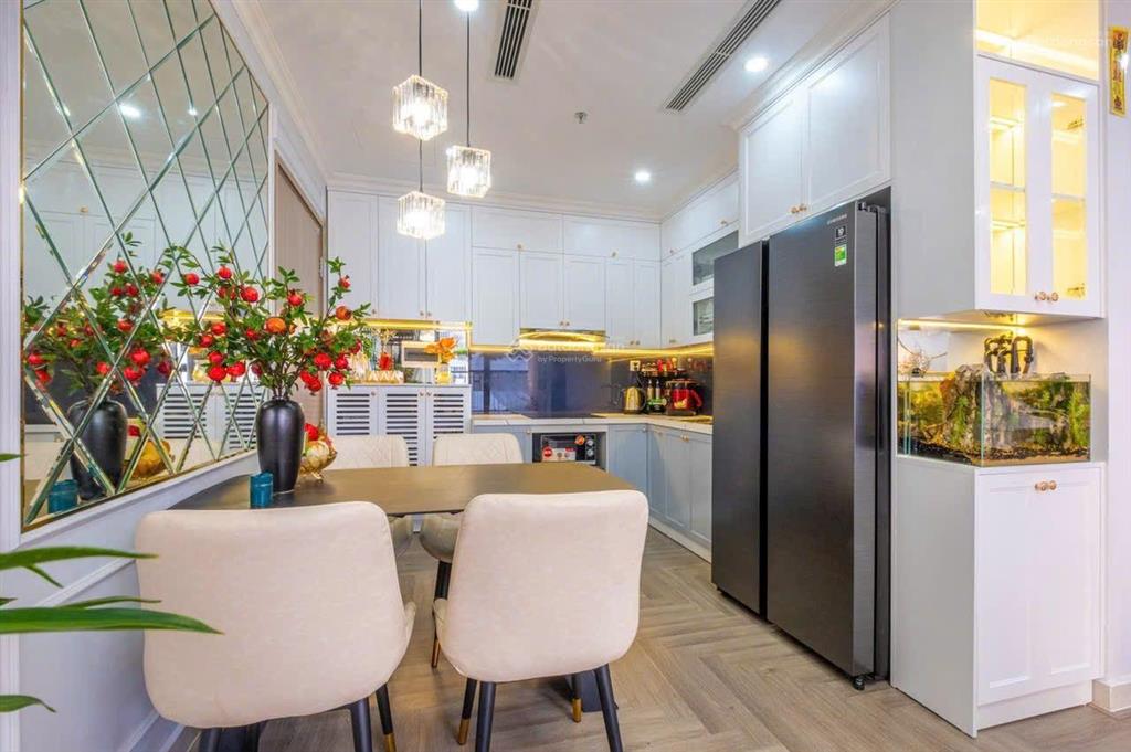 Bán 2pn2wc 62m tòa gs5 có 2 ban công  nhà mới tinh vừa nhận tháng 1  giá 5,250 tỷ bao phí full đồ