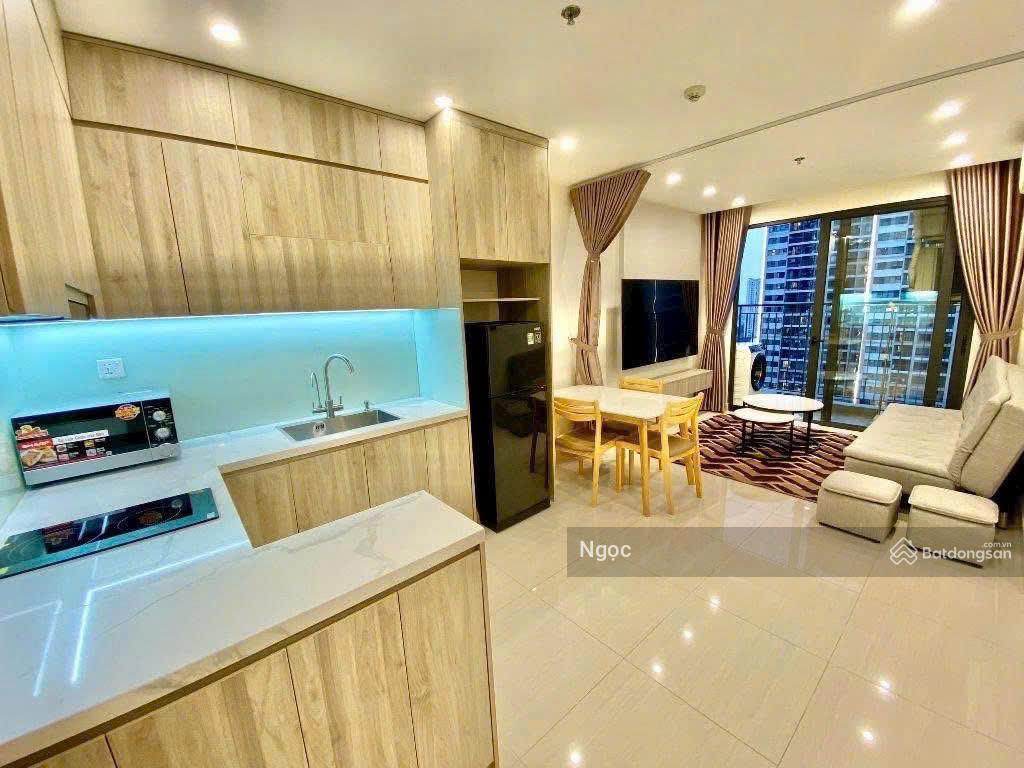 Bán căn 1pn+1, 43m2, nội thất mới giá 3,030 tỷ bao phí view bể bơi cực chillcông năng như căn 2pn