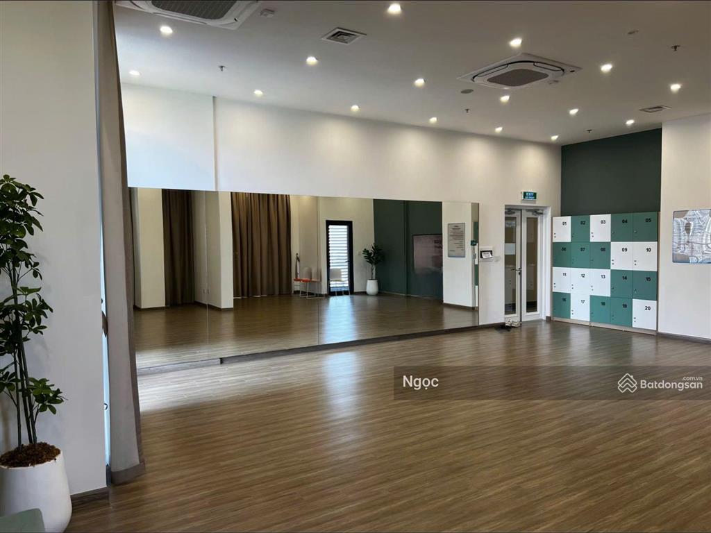 Gđ cần bán 2pn2wc 63m2  2 ban công  mới tinh vừa bàn giao  full đồ ở ngay  giá 4,350 tỷ bao phí