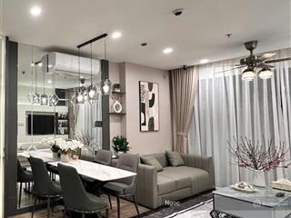 Vin smart city bán căn 2pn1wc 54m2  nội thất như mới  giá 4,220 tỷ bao phí  view bể bơi  sẵn sổ