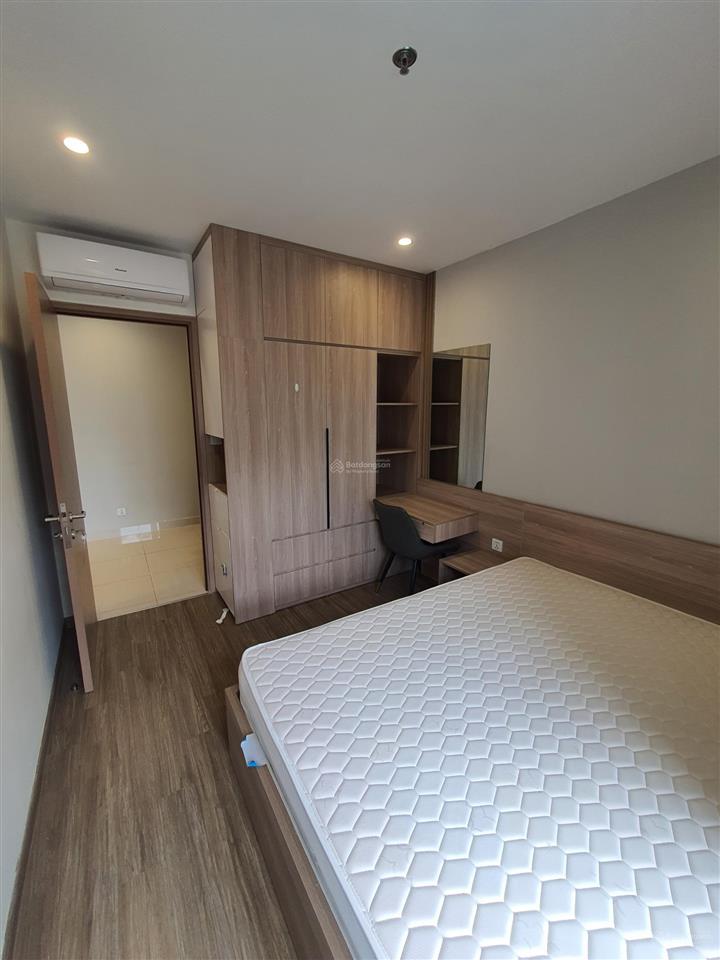 Gấp! bán nhanh căn 1pn+1 dt 43m2 đủ nội thất tại vin smart tầng trung, view bể bơi, 3,085tỷ bao phí