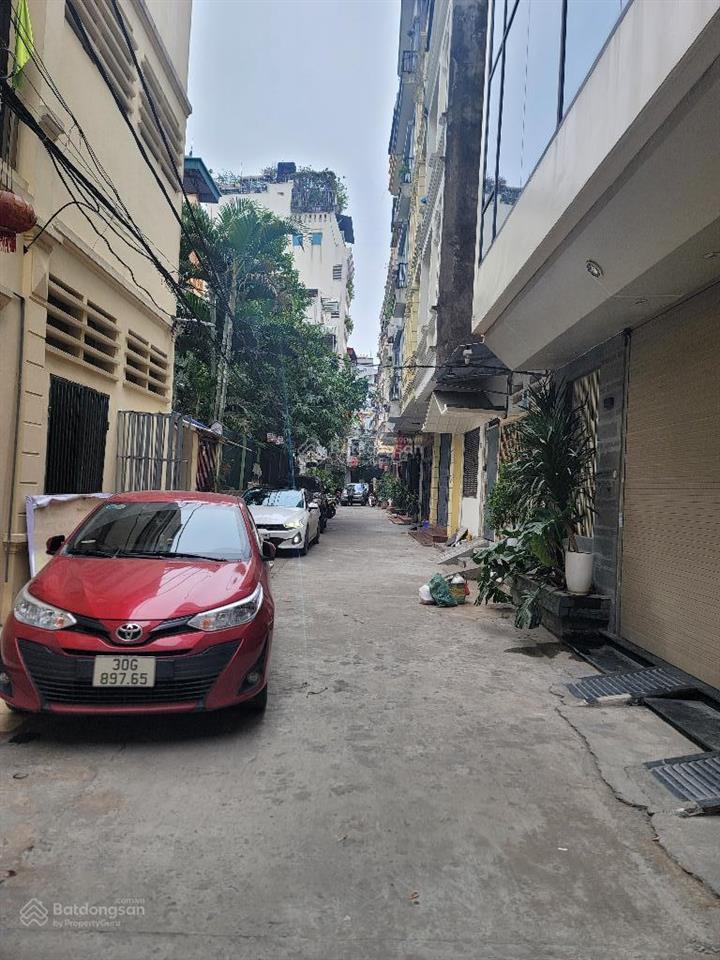Phân lô giải phóng, ô tô đỗ cửa, sát phố, nhà đẹp ở ngay