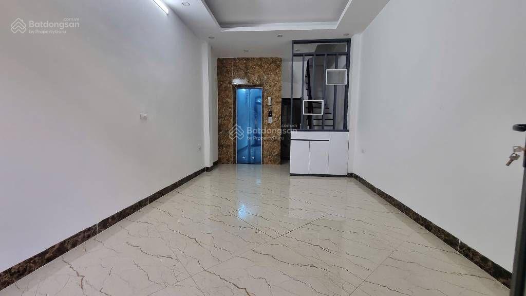 Nhà thang máy phố trịnh đình cửu, ngõ thông, chỉ duy nhất 1 căn