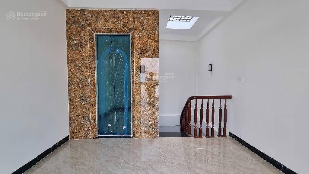 Nhà thang máy phố trịnh đình cửu, ngõ thông, chỉ duy nhất 1 căn