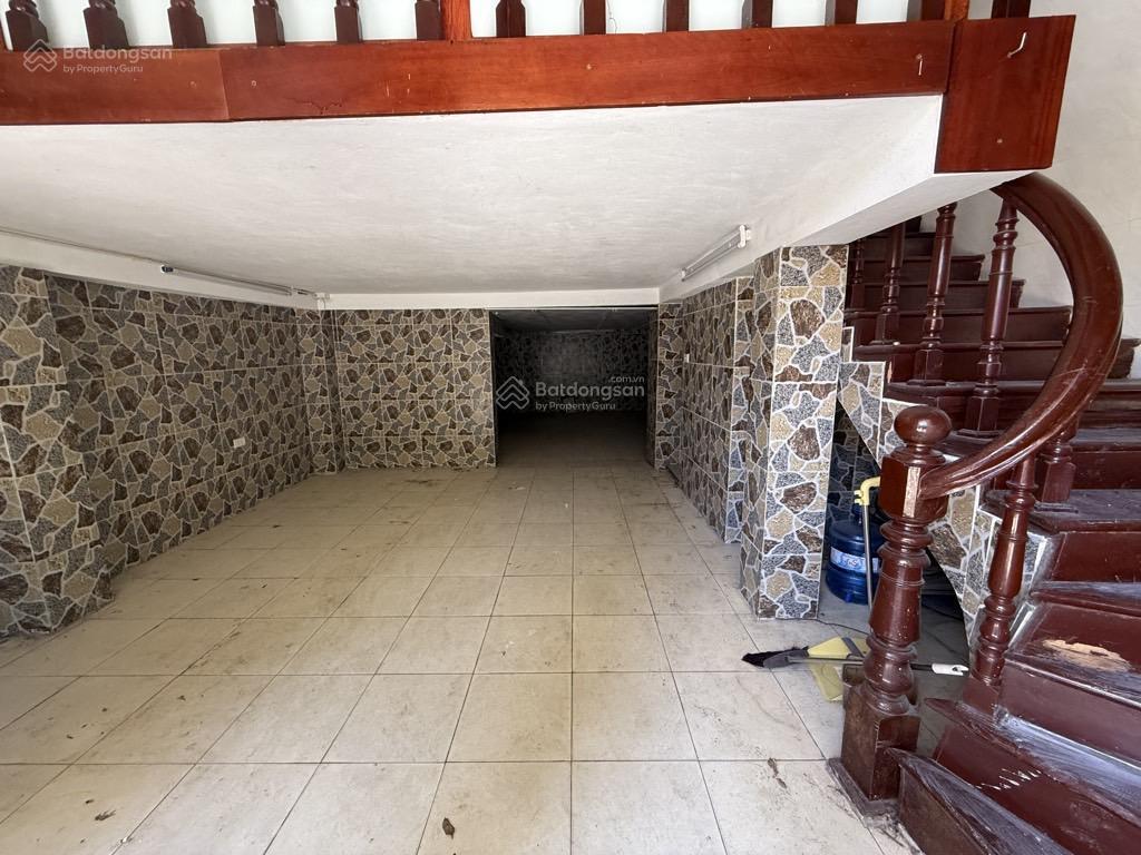 Phân lô bộ công an, hoàng văn thái, phương liệt, lô góc, ô tô tránh.