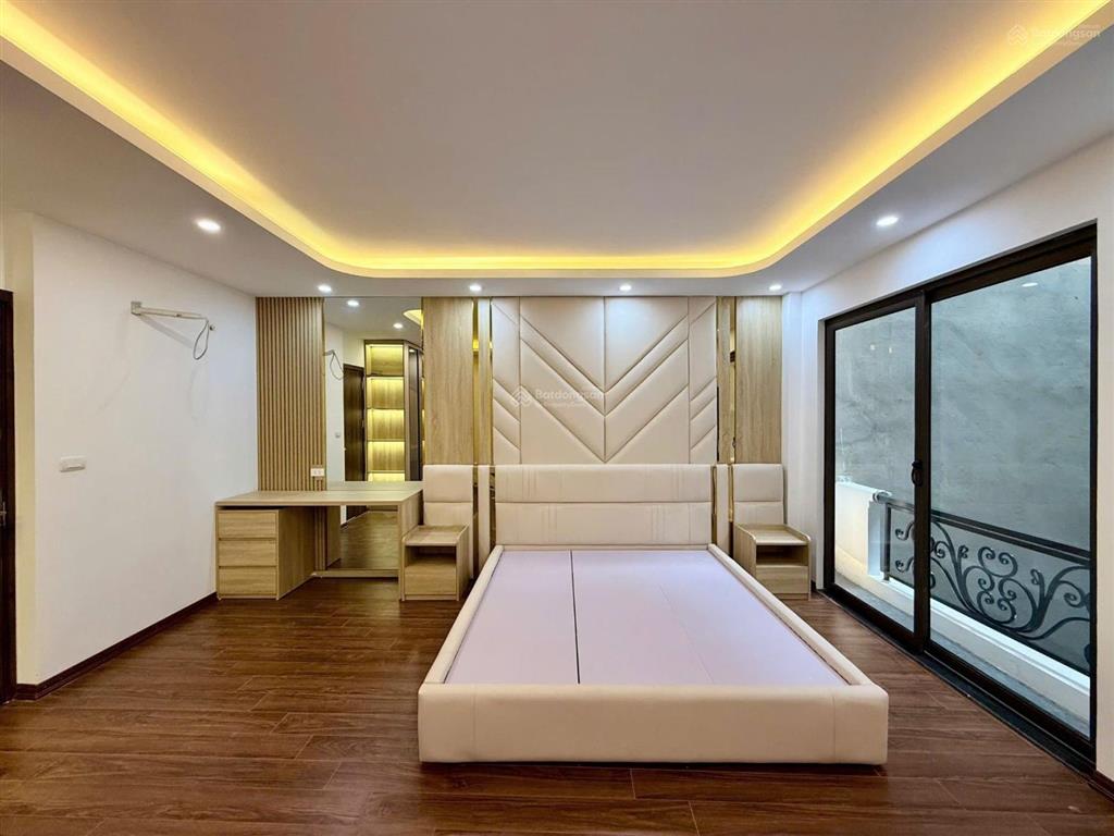 Nhà mới thang máy, ô tô qua nhà, trung tâm phố trương định, giá tốt
