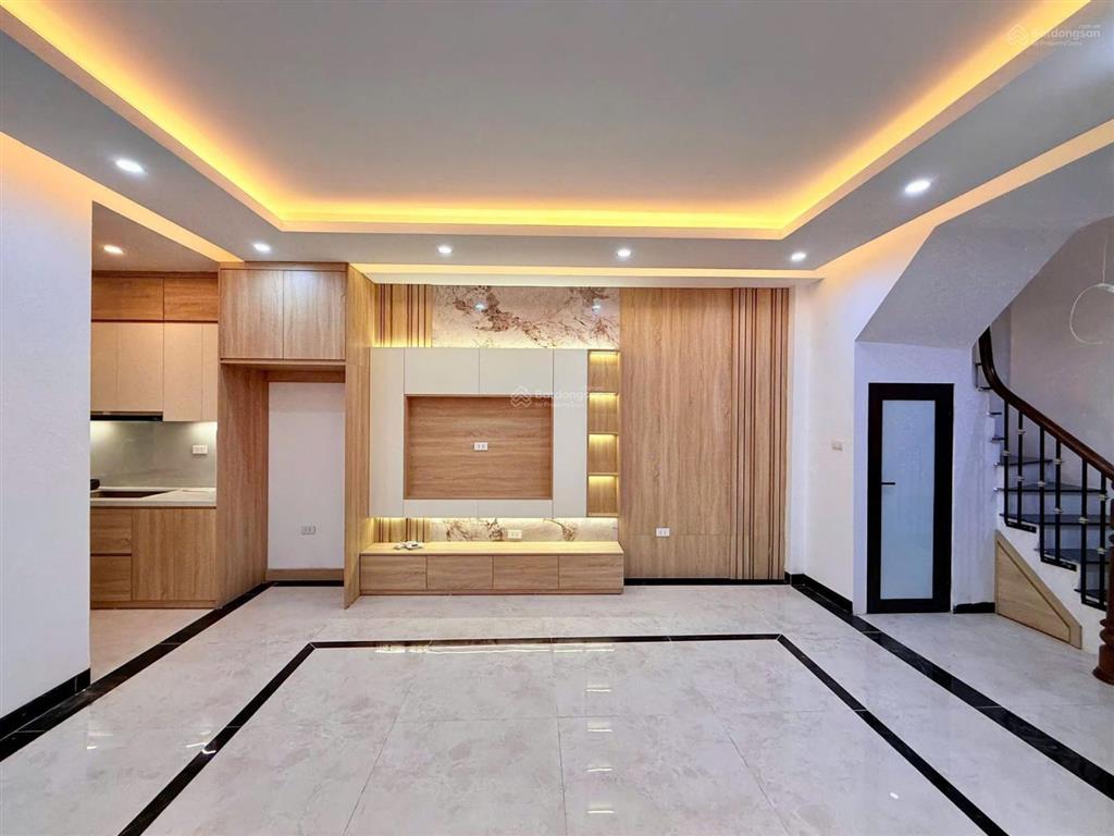 Nhà mới thang máy, ô tô qua nhà, trung tâm phố trương định, giá tốt