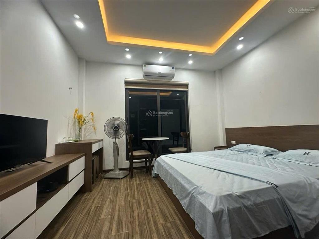 Phân lô kim đồng, 6 tầng thang máy, ô tô đỗ cổng, sát phố, dòng tiền tốt