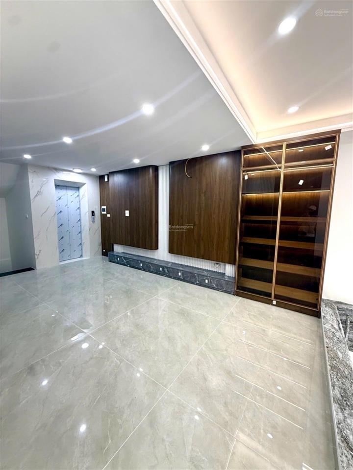 Phân lô quân đội, lô góc, 7 tầng thang máy, ô tô vào nhà, hiếm
