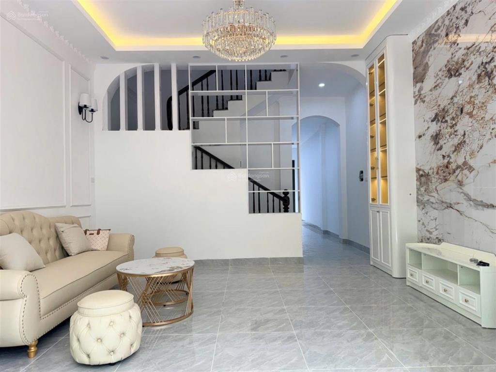 Phân lô cao cấp bạch mai, vỉa hè ô tô tránh, nhà đẹp ở sướng, giá tốt