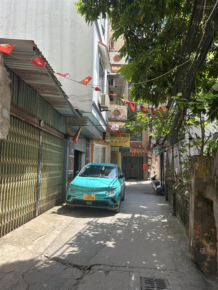Tt thanh xuân, ô tô đỗ, hơn 5 tỷ, sđcc