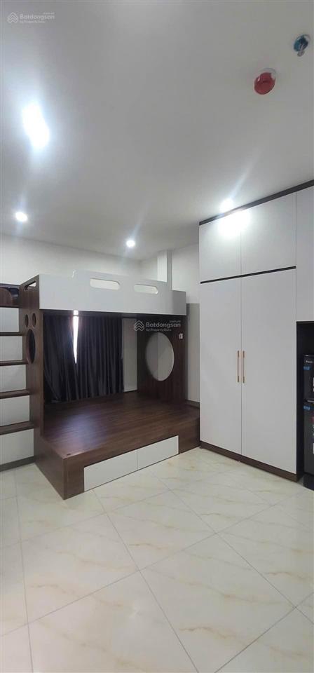 Ccmn 6 tầng thang máy mới tinh, dòng tiền tốt, lãi vốn rẻ