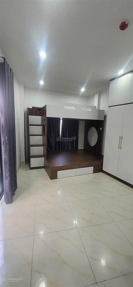 Ccmn 6 tầng thang máy mới tinh, dòng tiền tốt, lãi vốn rẻ