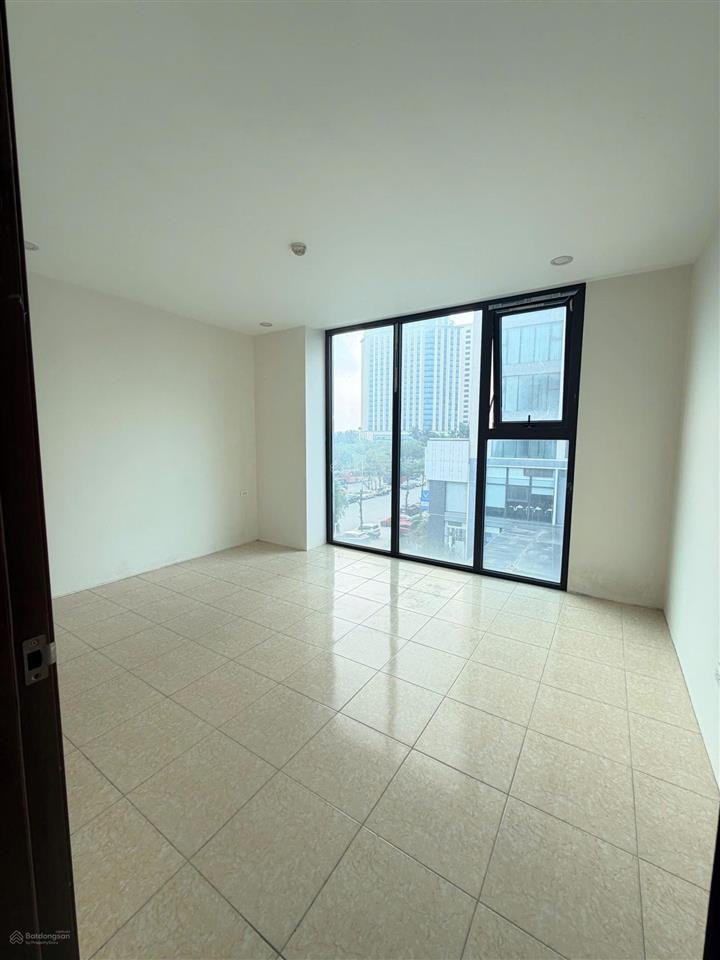 Chủ cần tiền bán gấp! cc mhdi 98m2 8,1 tỷ, nhà đẹp, sổ sẵn