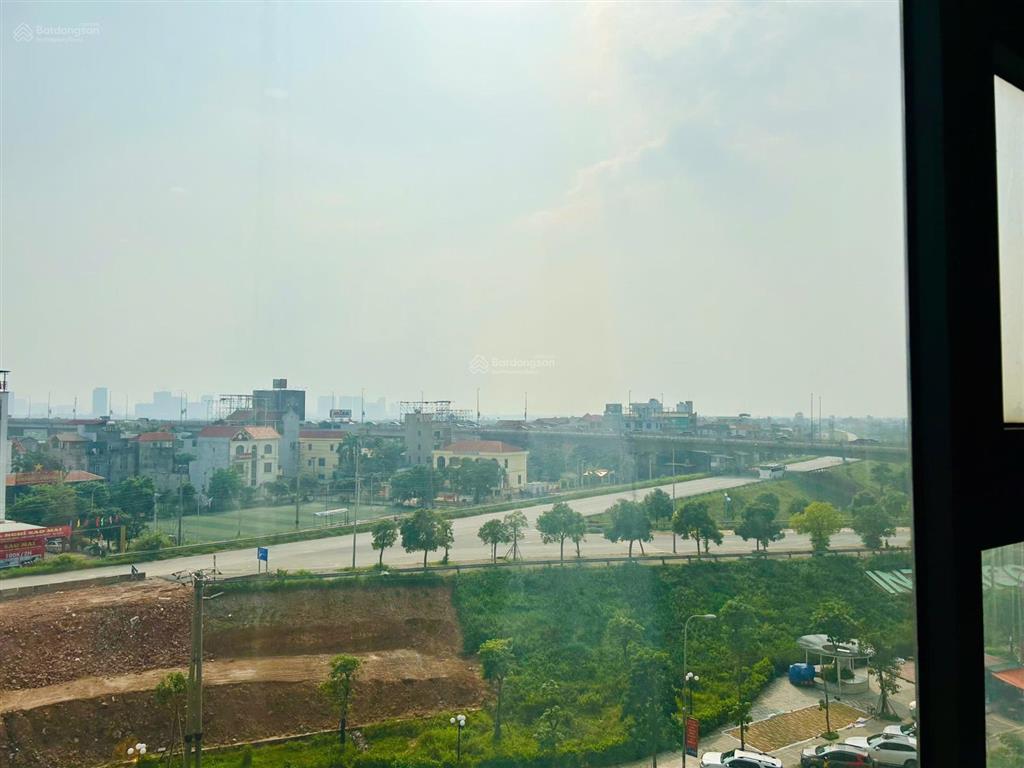 Bán căn hộ 1n1vs 47m giá chỉ 3.250 tỷ full đồ chung cư intracom chân cầu nhật tân,  0369 162 ***