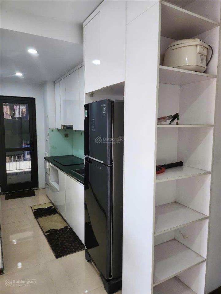 Bán căn hộ 1n1vs 47m giá chỉ 3.250 tỷ full đồ chung cư intracom chân cầu nhật tân,  0369 162 ***