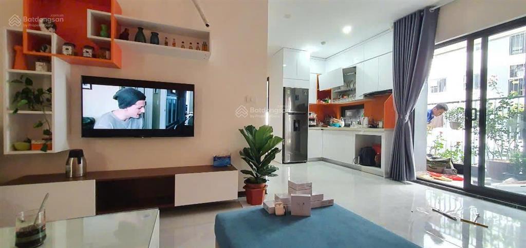 Bán căn hộ 1n1vs 47m giá chỉ 3.250 tỷ full đồ chung cư intracom chân cầu nhật tân,  0369 162 ***