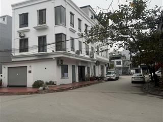 Chính chủ bán nhà căn góc phạm ngọc thạch ,cao xanh ,hạ long diện tích  103m2