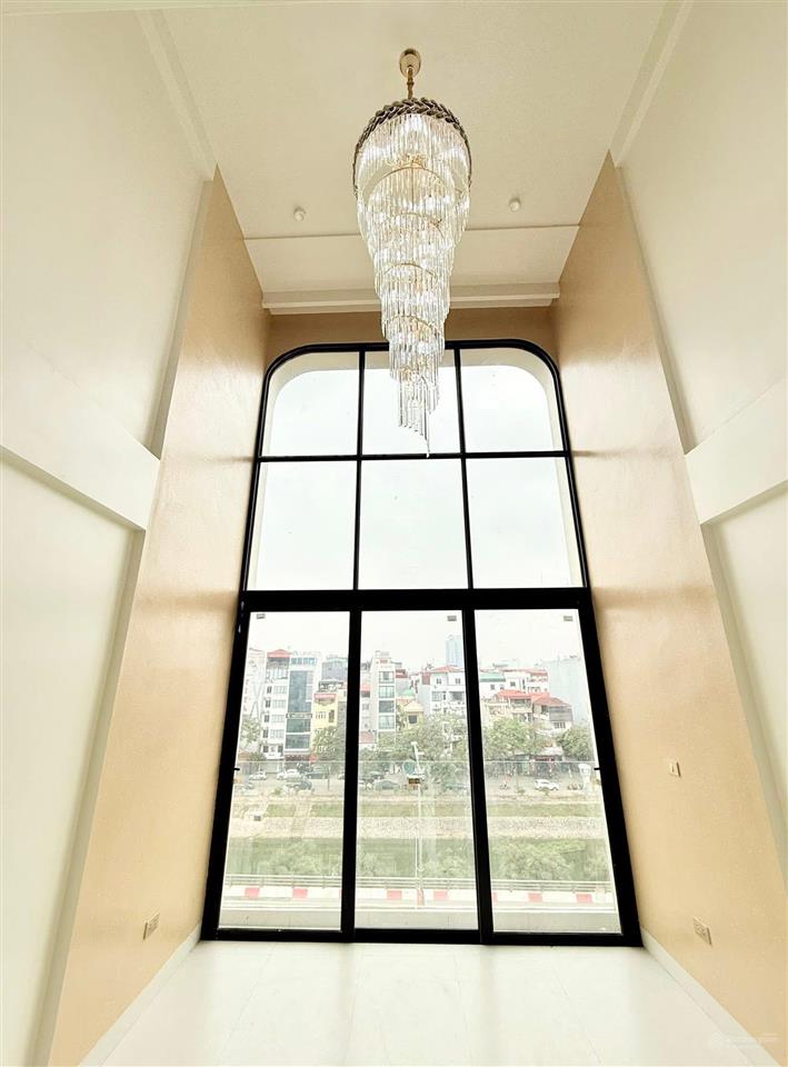 Hiếm! nguyễn khánh toàn 9 tầng vỉa hè oto thang máy văn phòng giá chỉ 30.999 tỷ