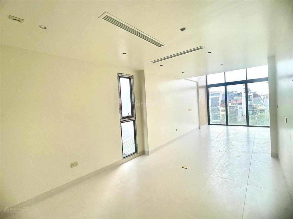 Hiếm! nguyễn khánh toàn 9 tầng vỉa hè oto thang máy văn phòng giá chỉ 30.999 tỷ