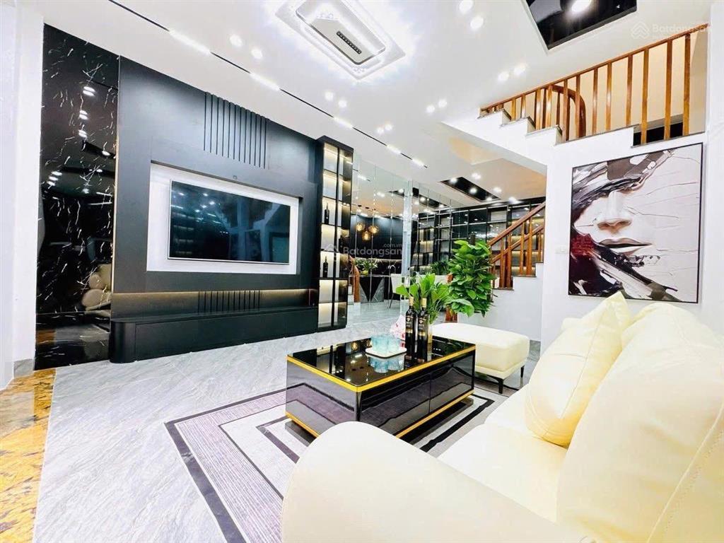 Thanh xuân ô tô đỗ cửa fuul nội thất nhà đẹp mới koong 45 m 6 ngủ chỉ 12.8 tỷ