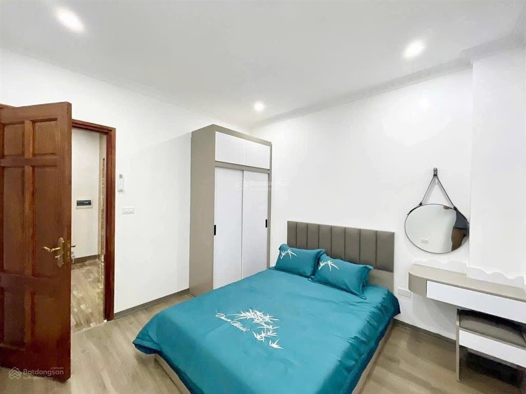 Đống đa 6 tầng thang máy nhà mới koong gần phố 35m chỉ 10.5 tỷ