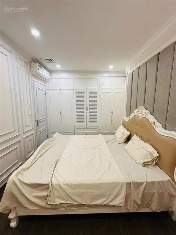 Cần bán gấp chung cư thiên niên kỷ nhà đẹp full nội thất  dt 62m2, 2 phòng ngủ chỉ 5,6 tỷ