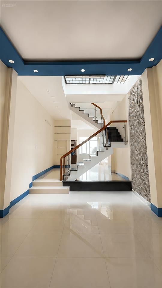 Nhà nguyên căn 444m2 diện tích sử dụng mặt tiền đường trần hưng đạo
