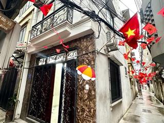 Hàng hiếm . trương định 1 nhà ra phố , lô góc 2 mặt ngõ xây được 4 năm , ko gian thoáng mát hàng xo