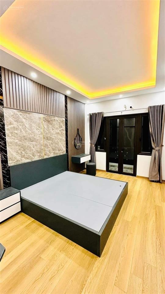 Hàng hiếm . trương định 1 nhà ra phố , lô góc 2 mặt ngõ xây được 4 năm , ko gian thoáng mát hàng xo