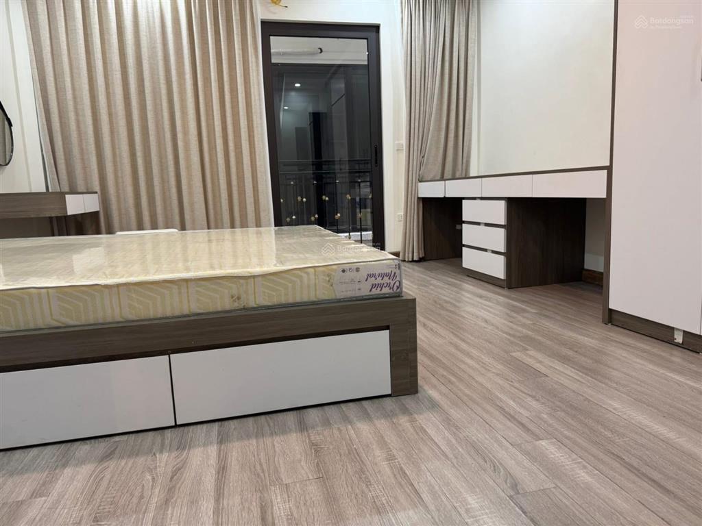 Bán nhà thịnh liệt ô tô đỗ cửa, lô góc hai thoáng tương lai mặt phố  ngõ thông 3 ngủ full nội thất