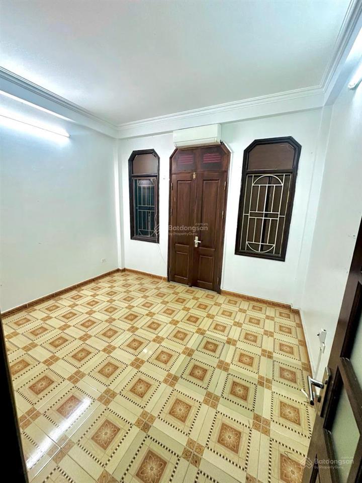 Trương định 45m 4n nhà dân xây , lô góc 3 thoáng , khung cột chắc chắn , sáng thoáng , ngõ ba gác