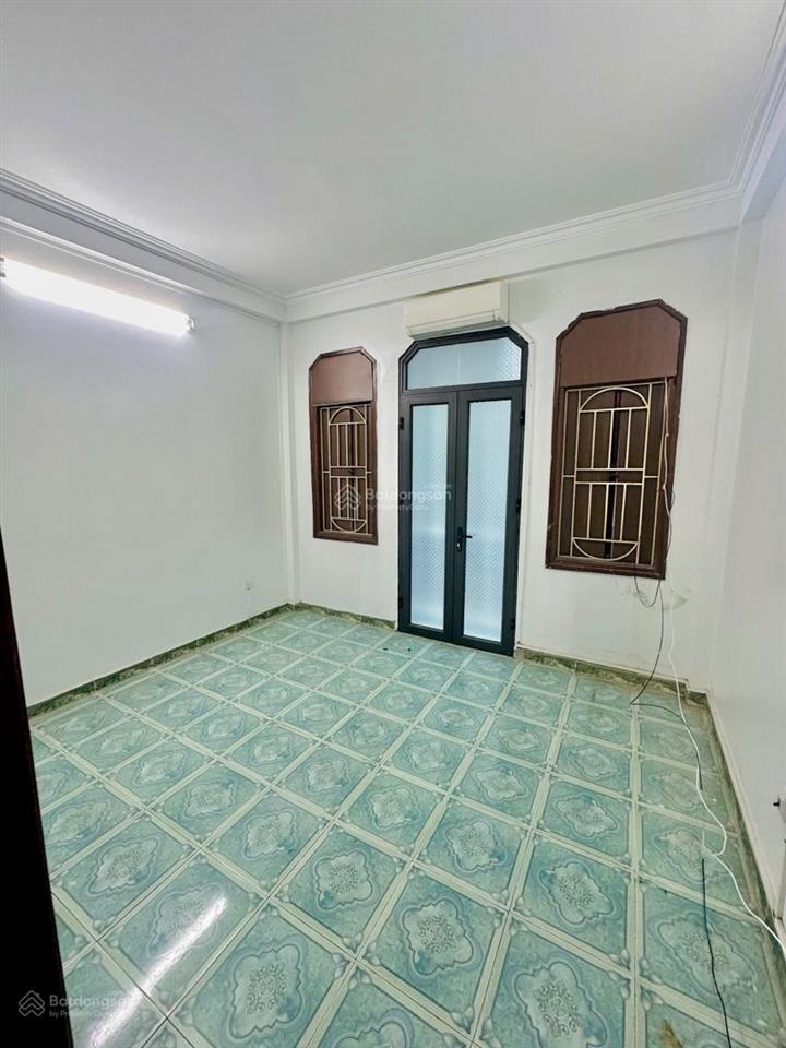 Trương định 45m 4n nhà dân xây , lô góc 3 thoáng , khung cột chắc chắn , sáng thoáng , ngõ ba gác