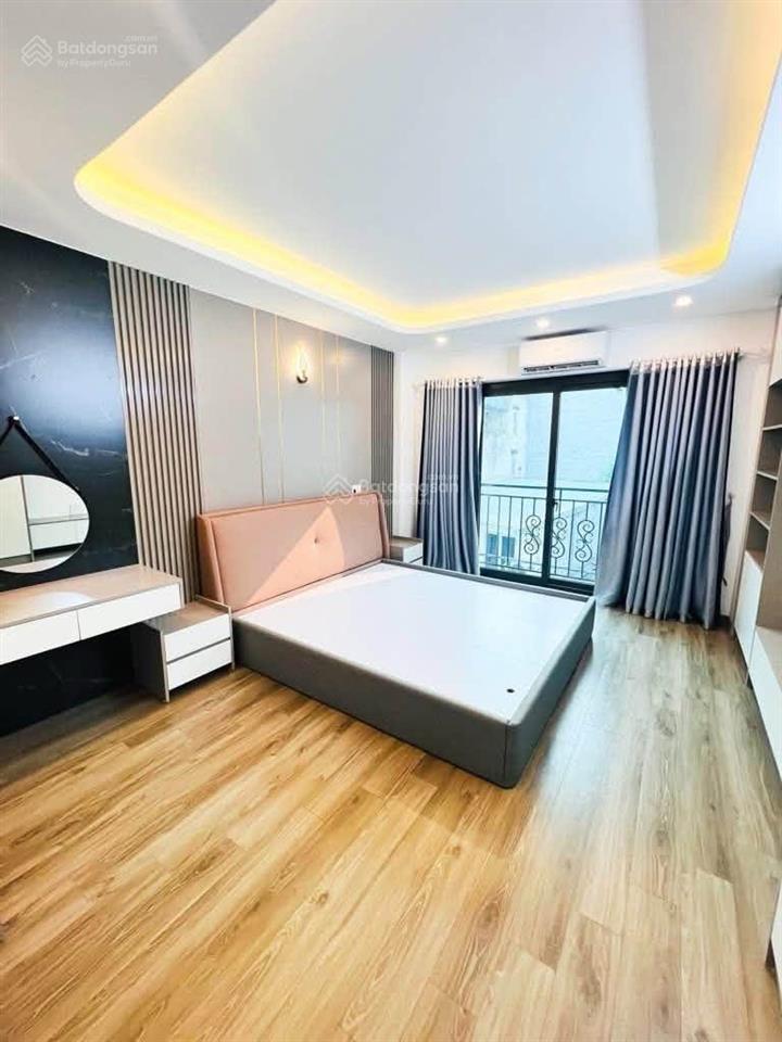 Nhỉnh 7tỷ. thật luôn trương định 37m2*6 tầng thang máy  vf3 đỗ cửa ngõ thông gần bách  kinh  xây