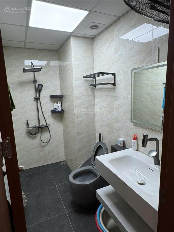 Cực hiếm. bán căn cc 3 ngủ 2 vệ sinh cạnh cv yên sở, lô góc full nội thất, view đẹp khu vực xanh