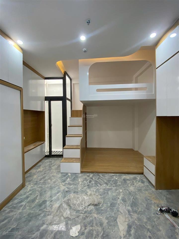 Chủ kẹt. toà chdv trung tâm bách kinh xây 7 tầng thang máy dt 60m 11 căn hộ studio 80tr/ tháng