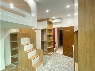 Chủ kẹt. toà chdv trung tâm bách kinh xây 7 tầng thang máy dt 60m 11 căn hộ studio 80tr/ tháng