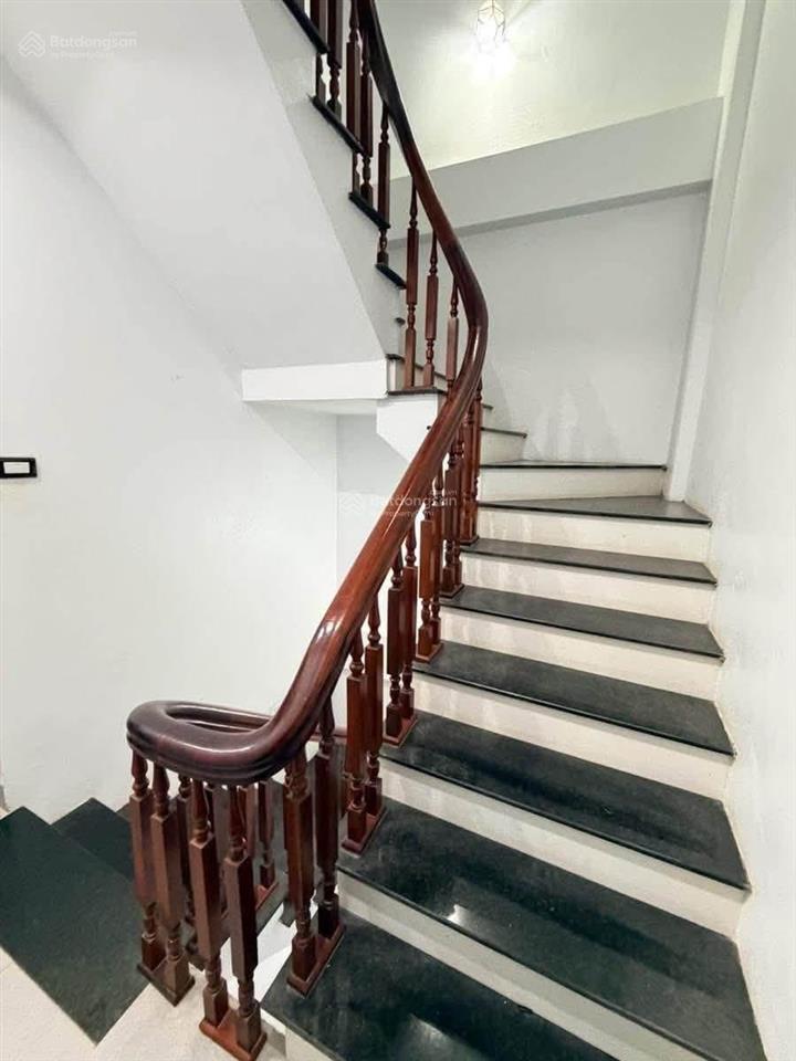 Ở sướng. phân lô đại từ 48m2  6 p ngủ  chỉ 8.6 tỷ gần chợ trường tiện ích đủ cả, phù hợp gđ đông