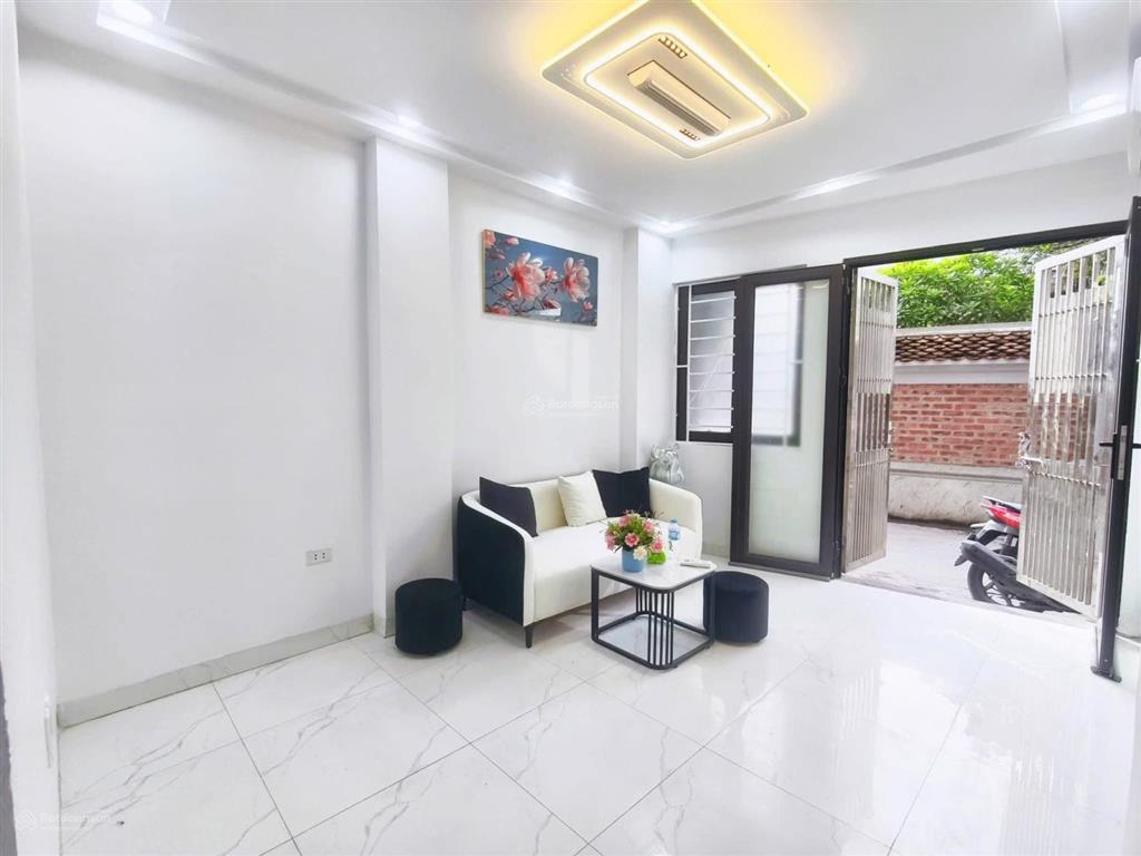 Cực hiếm căn hộ ccmn hoàng mai 40m1 ngủ  1 khách full đồ, ô tô qua cửa gần bách kinh xây ở sương