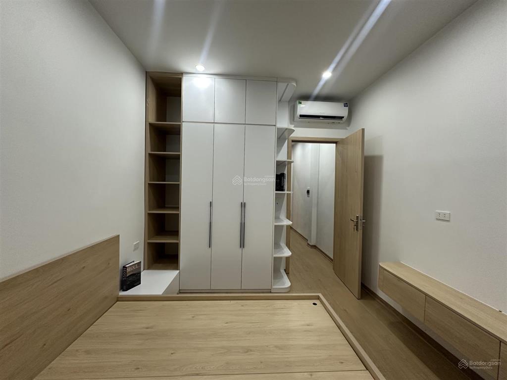 Tin thật! lương khánh thiện, 20m ra ôtô, 2 thoáng ngõ thông, dân xây 5t 5 ngủ full nội thất, ko qh