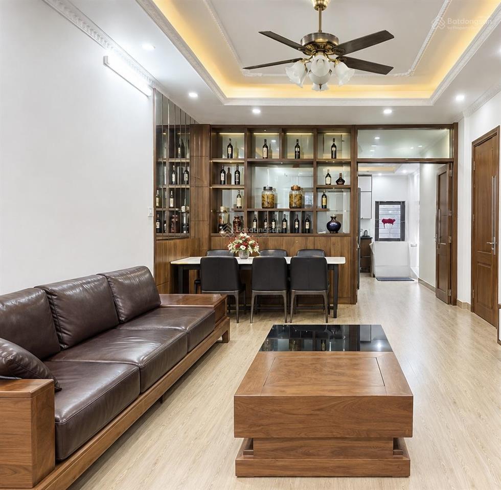 Giá tốt! nhà giáp nhị ngõ ba gác gần ô tô, lô góc 3 thoáng, dân xây, chợ gần trường học các cấp