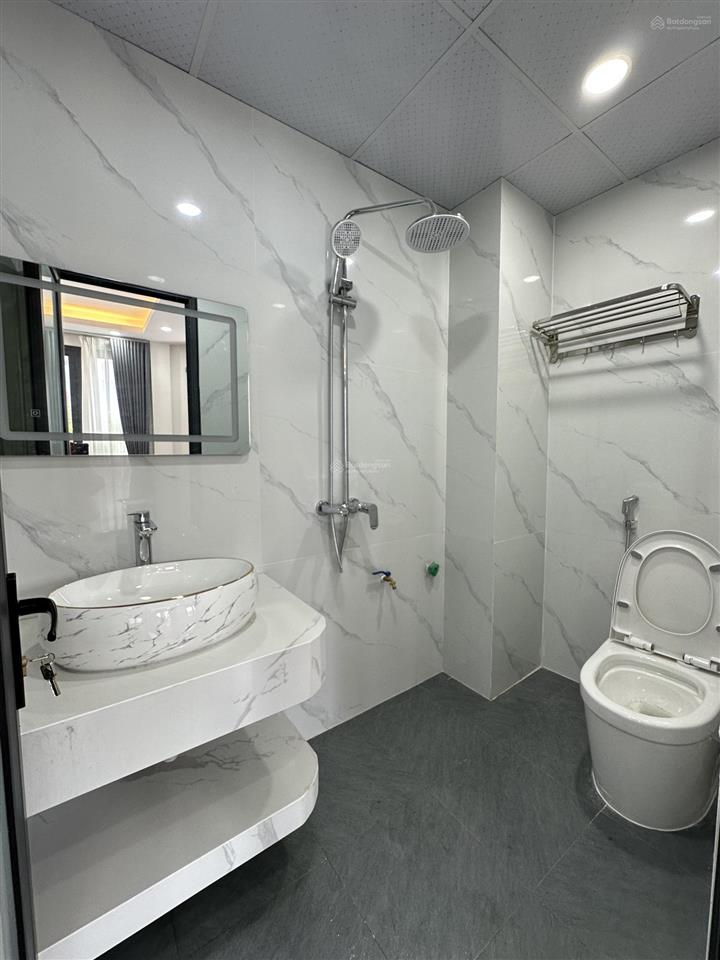 Cực ngon, lương khánh thiện nhà mới tinh 40m  5 tầng  3 ngủ, sân cổng riêng kết nối các tuyến phố
