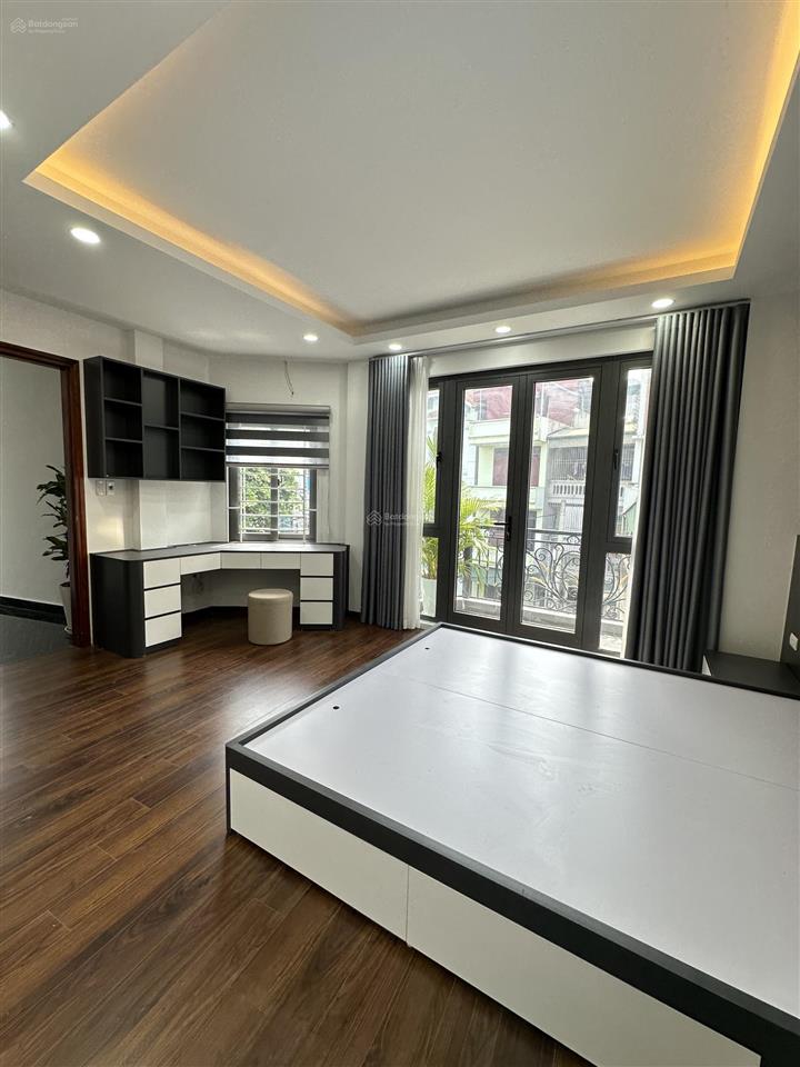 Cực ngon, lương khánh thiện nhà mới tinh 40m  5 tầng  3 ngủ, sân cổng riêng kết nối các tuyến phố